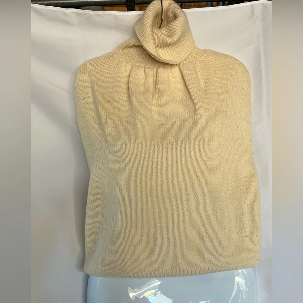 Turtle Neck - Picture 2 of 2